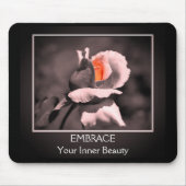 Inner Beauty Rosebud Inspirerend Muismat (Voorkant)