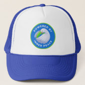 Inner Peace Dove Trucker Hat Pet (Voorkant)