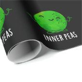 Inner Peas Funny Meditating Pea Pun Dark BG Cadeaupapier (Rol Hoek)