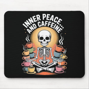 Innerlijke Vrede En Cafeïne Skelet Yoga Ontwerp _3 Muismat