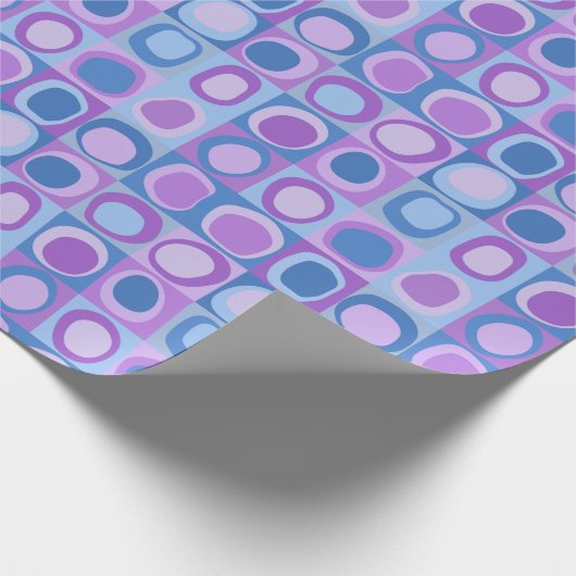 inpakpapier in herhalend abstract patroon (Hoek)