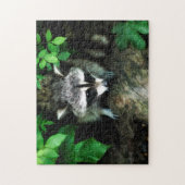 Inquisitief Raccoon in Struik Legpuzzel (Verticaal)