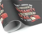 Insane Mailman Quote voor Crazy Mail Carrier Cadeaupapier (Rol Hoek)