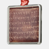 Inscriptie van de sarcofaag van metalen ornament (Links)