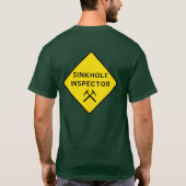 Inspecteur in Sinkhole T-shirt (Achterkant)