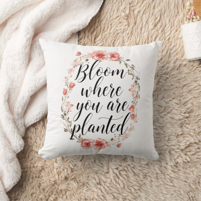 Inspirational Growth Quote with Pink Flowers Kussen (Deken)