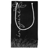 INSPIRE-tekst op zwart karton Klein Cadeauzakje (Voorkant)