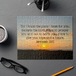 Inspirerend Bijbel Verse Jeremiah 29:11 Sunrise Legpuzzel<br><div class="desc">Want ik weet welke plannen ik voor je heb, en ik zeg de Heer. Is van plan u te laten bloeien en u niet te schaden, wil u hoop en een toekomst geven. Jeremiah 29:11 bijbelvers op een prachtige oceaanzonsopstraalfotografie geschenk. Deze inspirerend citaatpuzzel kenmerkt een opstandig bijbelcitaat en zal een...</div>