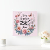 Inspirerend Bloemen Quote met Vlinders Vierkante Klok (Huis)