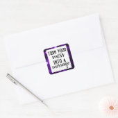 Inspirerend boodschap; Paarse Bokeh Vierkante Sticker (Envelop)