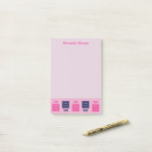 Inspirerend denken buiten de doos roze post-it® notes (Op bureau)