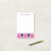 Inspirerend denken buiten de doos roze post-it® notes (Op bureau)