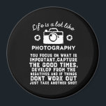 Inspirerend fotograaf Leven als fotografie Magneet<br><div class="desc">Het leven is als fotografie. Focus op wat belangrijk is en maak de goede tijden vast. Inspirerend en motivatie prijsontwerp voor fotografen. Koel gezegde en slogan koopwaar voor hen die graag foto's nemen, lid van de fotografische club. en noodlijdend ontwerp voor amateur- of professionele fotografen die overal camera's en lenzen...</div>