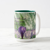 Inspirerend God houdt van elk van ons citaat Tweekleurige Koffiemok (Voorkant rechts)