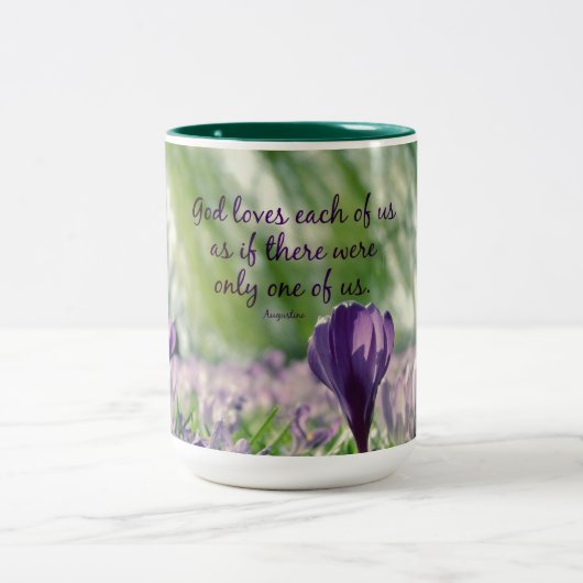 Inspirerend God houdt van elk van ons citaat Tweekleurige Koffiemok (Center)