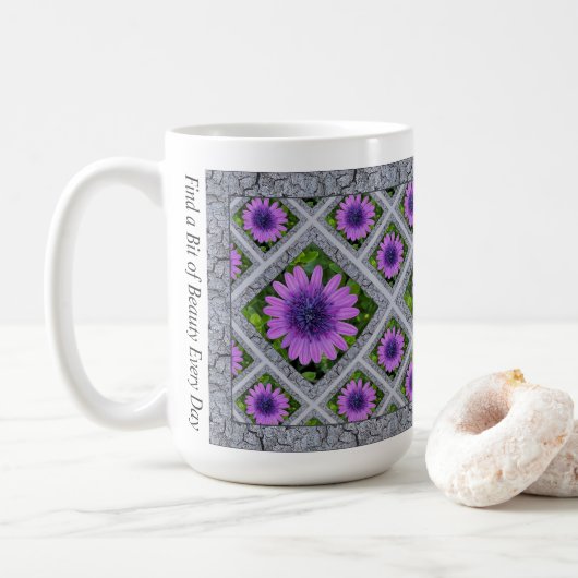 Inspirerend koffie Mok met African Daisies (Met donut)
