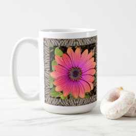 Inspirerend koffie Mok met briljante Gazanias