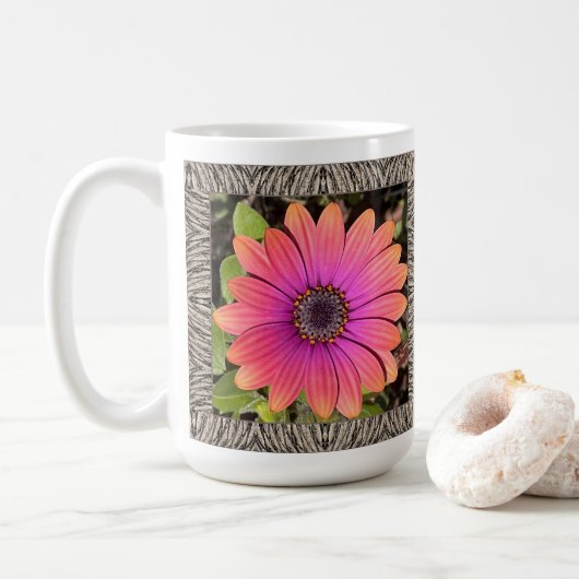 Inspirerend koffie Mok met briljante Gazanias (Met donut)