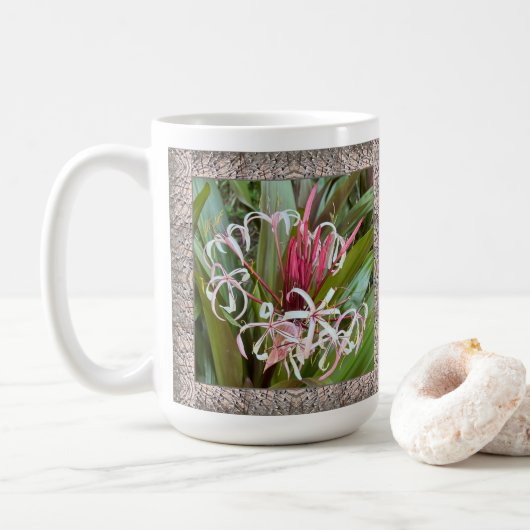 Inspirerend koffie Mok met Pink Spider Lillies (Met donut)