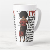 Inspirerend motivatie positieve zwarte koningin latte mok (Rechterhoek)