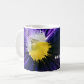 Inspirerend paarse macrofoto's van de stroomafneme koffiemok (Voorkant links)