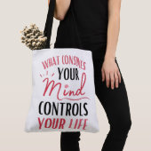 Inspirerend positief denkend Citaat Rood Zwart Tote Bag (Dichtbij)