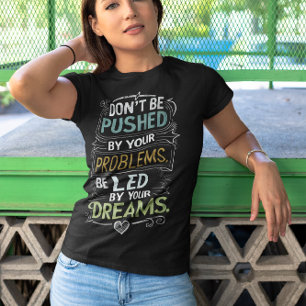 Inspirerend prijsopgave: laat u niet door uw t-shirt