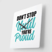 Inspirerend succes en hustle typografie vierkante klok (Hoek)