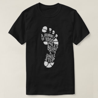 Inspirerend voetafdruk "Journey of 1000 Miles" T-shirt