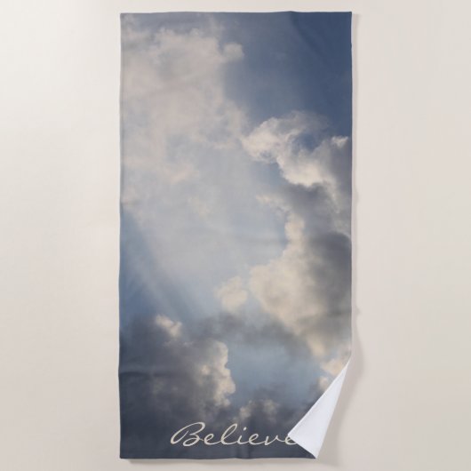 Inspirerend zonnestralen blauwe lucht strandlaken (Voorkant)