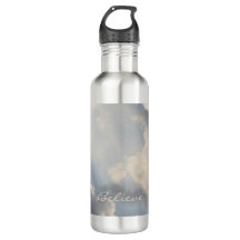 Inspirerend zonnestralen blauwe lucht