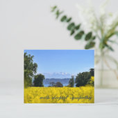 Inspirerende Gele Bloemenwei Heuvel Meer Condolean Briefkaart (Staand voorkant)