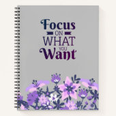 Inspirerende Paarse Bloemen Notitieboek (Voorkant)