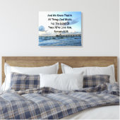 INSPIRERENDE ROMEINEN 8:28 BIJBELVERS CANVAS AFDRUK (Insitu (Slaapkamer))