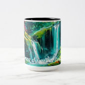 Inspirerende waterval mok voor een geweldige dag (Center)
