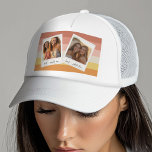 Instagram fotocollage met kleurrijke strepen trucker pet<br><div class="desc">Voeg aangepaste tekst en foto's toe - Een perfecte sjabloon voor een tiener die naar de universiteit gaat. Voeg twee afbeeldingen toe aan dit retro lijst en aangepaste namen en datums om een perfect aandenken te maken.</div>