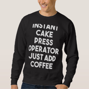 Instant Cake Press Operator voegt gewoon koffie to Trui