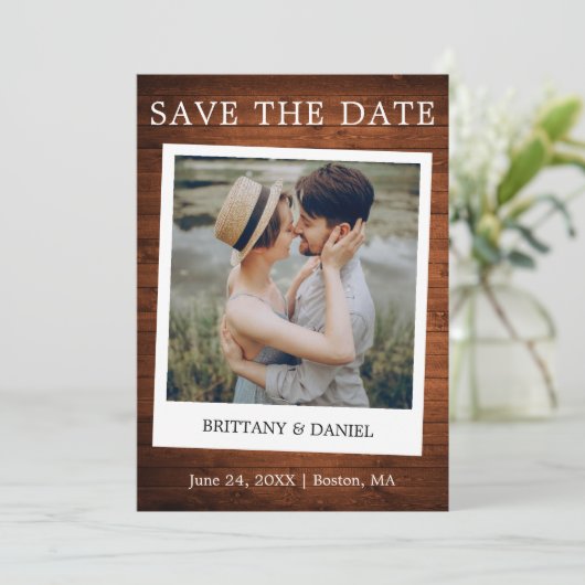 Instant Camera Style Couple Photo Wood Save The Date (Staand voorkant)