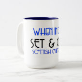 Instellen en kruisen tweekleurige koffiemok (Voorkant links)