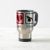 Instructeur voor Peace Love Pilates Reisbeker (Voorkant rechts)