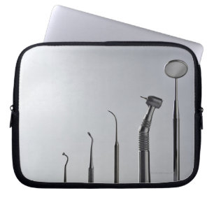 Instrumenten van de tandarts laptop sleeve
