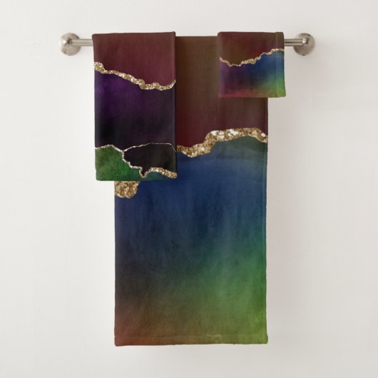 intense donkere agaat | Moody Rainbow Jewel Tone Bad Handdoek (Insitu)