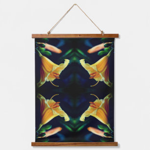 Intense Yellow Lily Flower Mirror Abstract Hangend Wandkleed