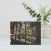 Interieur raamzicht van levendig muurschildering briefkaart (Staand voorkant)