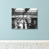 Interior of Charing Cross Station, Londen Canvas Afdruk (Insitu (Houten vloer))