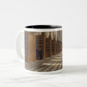 Interior of Trinity College Library, Cambridge, fr Tweekleurige Koffiemok (Voorkant links)