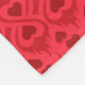 Interlocking Red Hearts Optical Pattern Fleece Deken (Hoek)