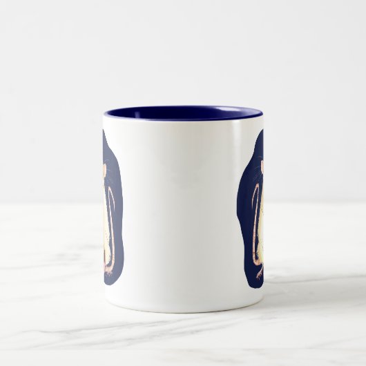 Internashunal Bizness Marty Mouse CEO mok (Center)