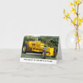 Internationaal "M" met MB de Nivelleermachine van Kaart (Gele Bloem)