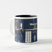 Internationaal Ruimtestation 4 Tweekleurige Koffiemok (Voorkant links)